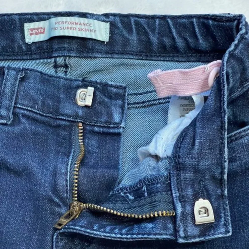 Levi's‎ Girl's Dark Wash Jeans and Unicorn Birthday Girl Tie-Dye Shirt Size 6